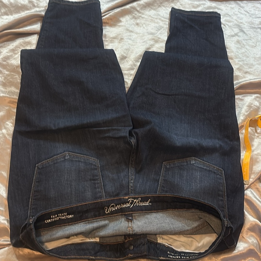 Size 14 HIGH RISE SKINNY- Soft Like Butter Feel